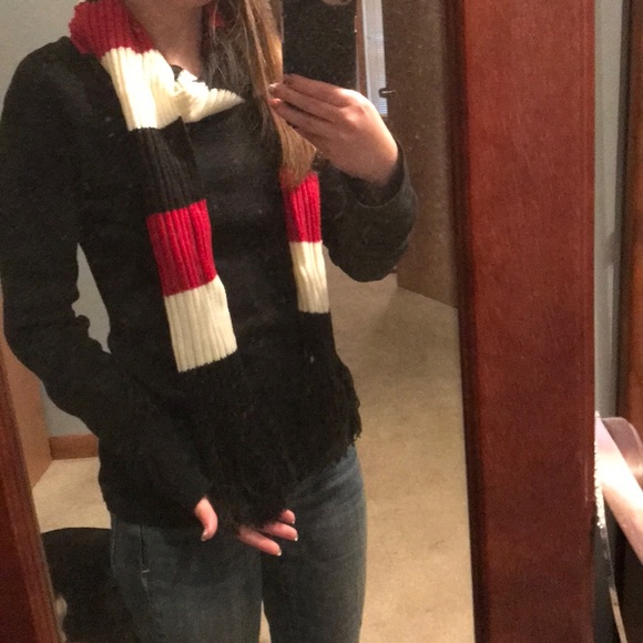 Scarf - Picture 2 of 6